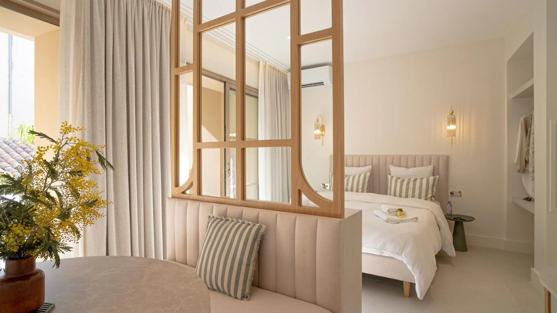 Maison Raphael Studios - Plages, Ville Et Gare A Pied Saint-Raphaël Aparthotel